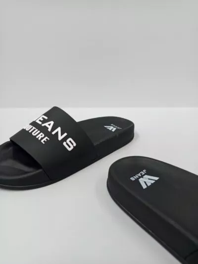 כפכפי סלייד שחורים לגבר עם לוגו בולט W JEANS COUTURE.