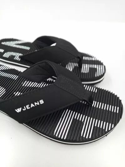 כפכפי אצבע שחורים לגבר עם סוליית גומי ורצועות סינטטיות מבית W JEANS.