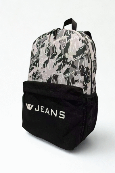 תיק גב שחור עם הדפס גרפיטי ולוגו בולט מבית W JEANS.