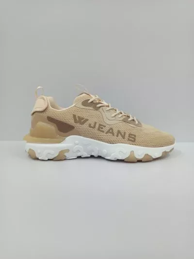 נעלי ספורט לגבר בצבע בז' עם לוגו מודגש וסוליית גומי מעוצבת מבית W JEANS