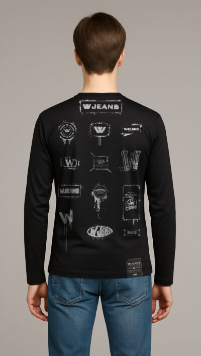חולצת שרוול ארוך שחורה עם לוגו W JEANS בחזית והדפסי גרפיטי בגב בלבן.