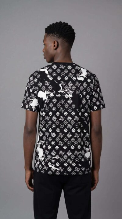 טי שירט בצבע שחור לגבר של ROBERTO VINO עם פרינט מונוגרמה לבן מלא וגזרה קלאסית.