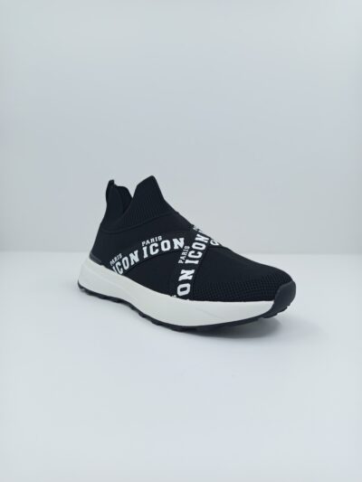 נעלי ספורט שחורות לגבר ICON PARIS בגזרת בגזרת Slip-On עם רצועות לוגו אלסטיות וסוליית גומי לבנה.
