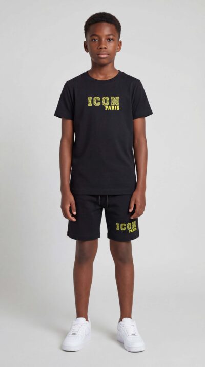 חליפת ילדים של ICON PARIS שחורה טי שירט ומכנס קצר עם הדפס לוגו צהוב.